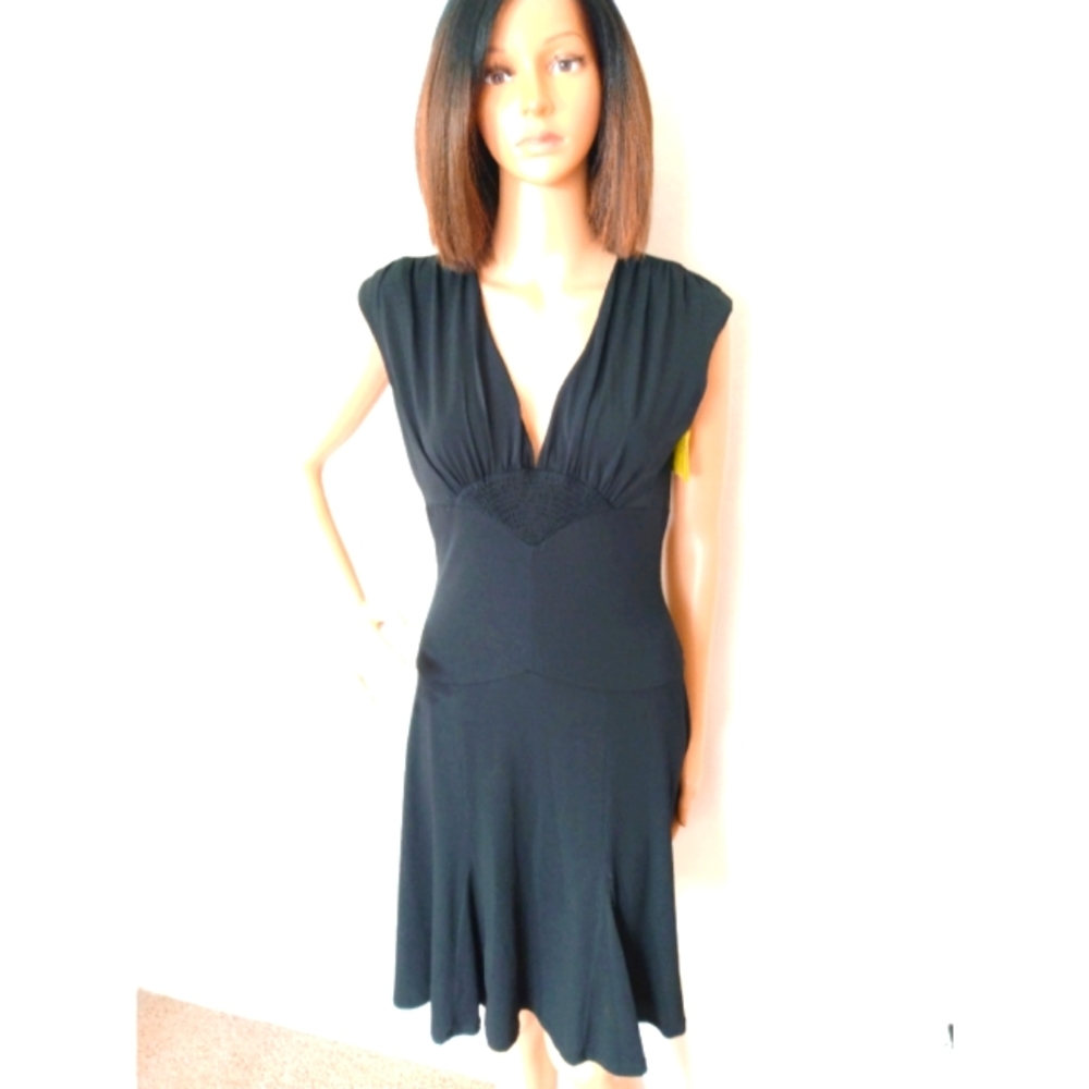 NOTICE Little black dress